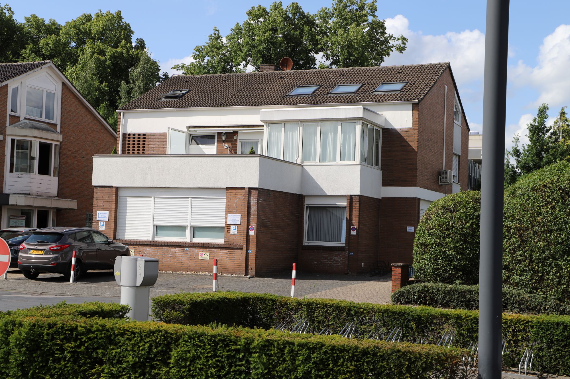 Das Gebäude der neuen Praxis für Frauenheilkunde und Geburtshilfe am Möllenweg 11 - direkt gegenüber vom St. Antonius-Hospital Gronau. 
