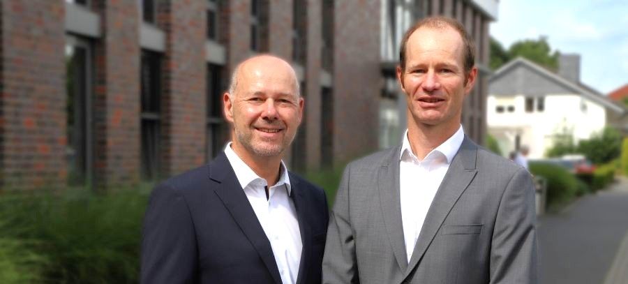Die beiden Geschäftsführer St. Antonius-Hospital Gronau Christoph Bröcker (l.) und Jens Breer. 