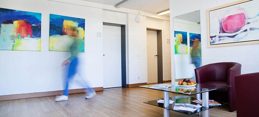 Unsere Besucher-Appartements - hier ein Blick in den Flur - liegen direkt auf dem Krankenhausgelände. 