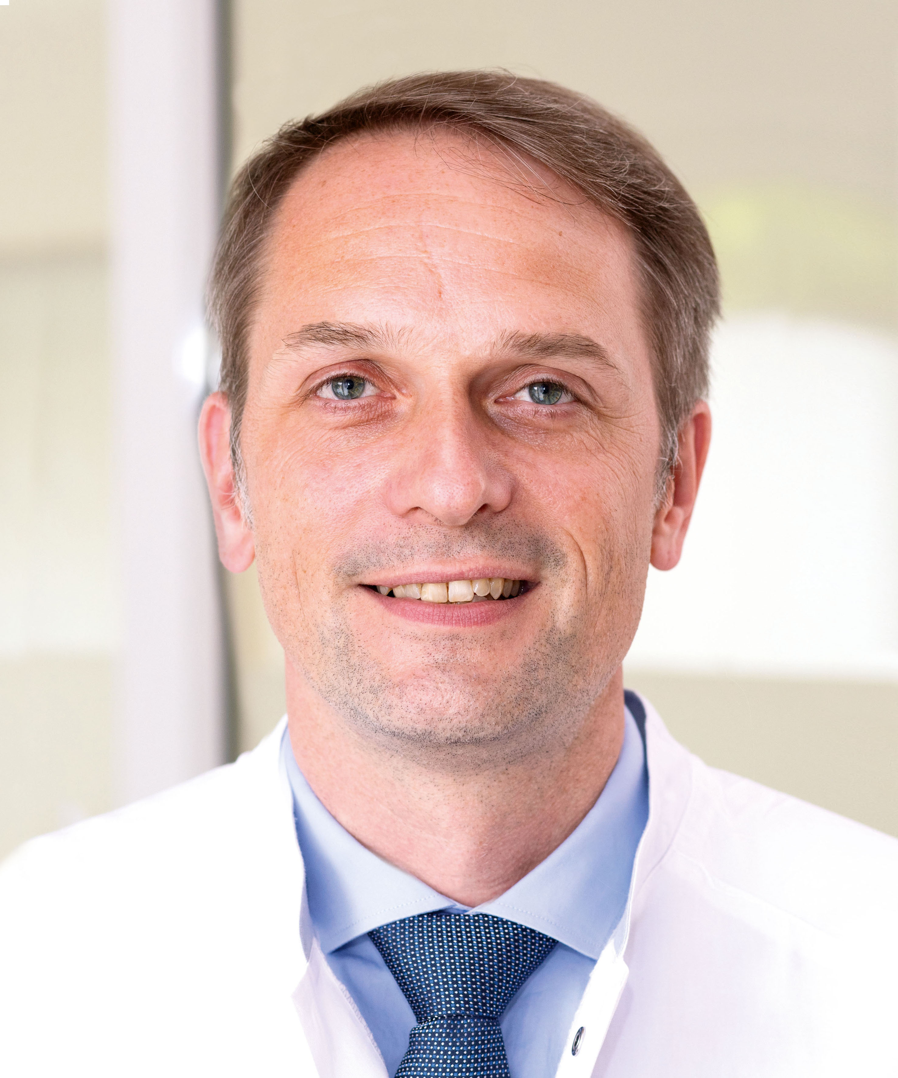 PD Dr. med.       Alexander Samol
