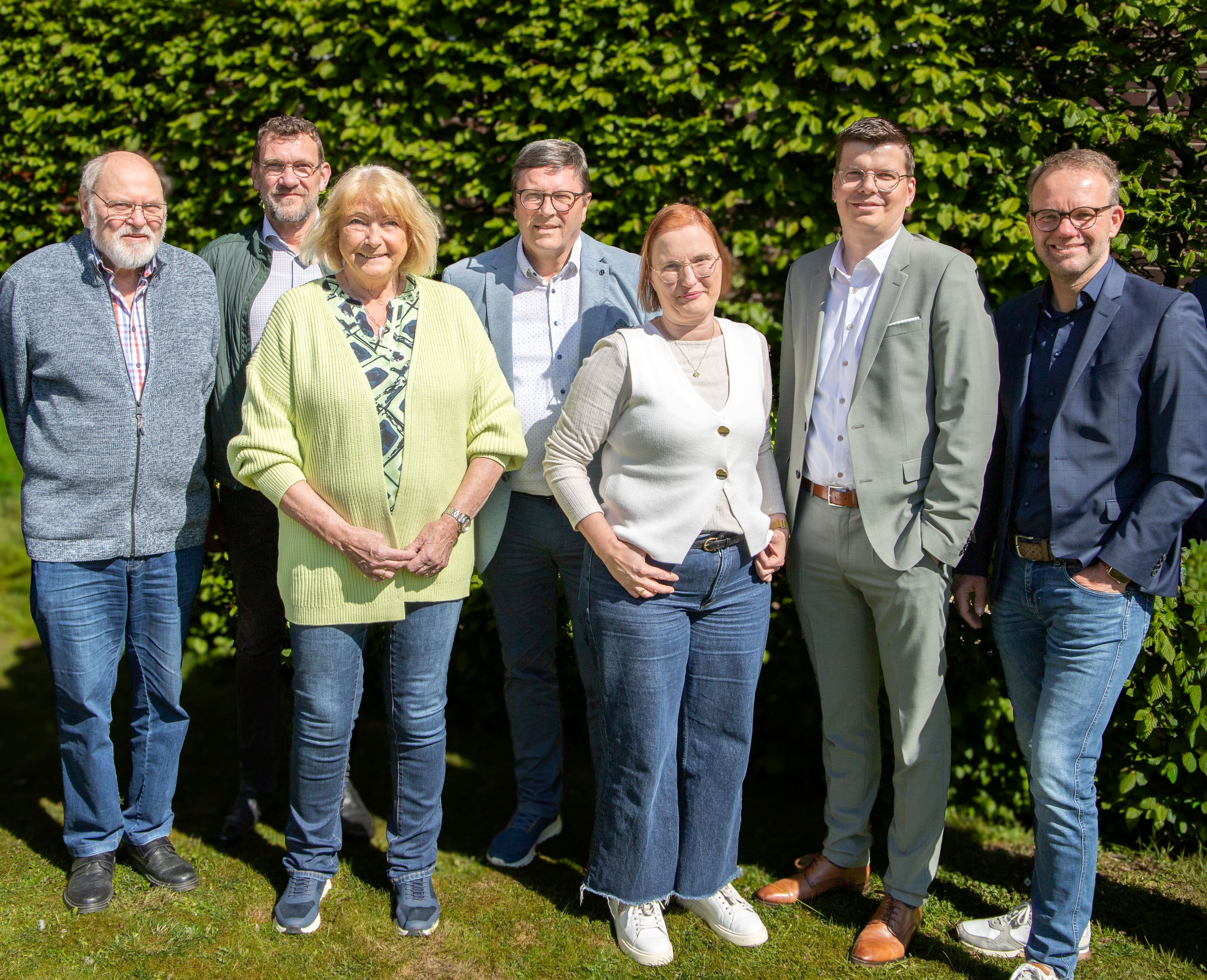 Geschäftsführung und Aufsichtsrat der St. Antonius-Hospital Gronau GmbH von links: Christoph Bröcker (Geschäftsführung), Michael Vehlken, Anja Fleer, Bernward Wigger (Vorsitzender Aufsichtsrat), Andreas Schmeing, Carola Leuderalbert, Mathias Frings, Jens Breer (Geschäftsführung). Es fehlt Ludger Berges.